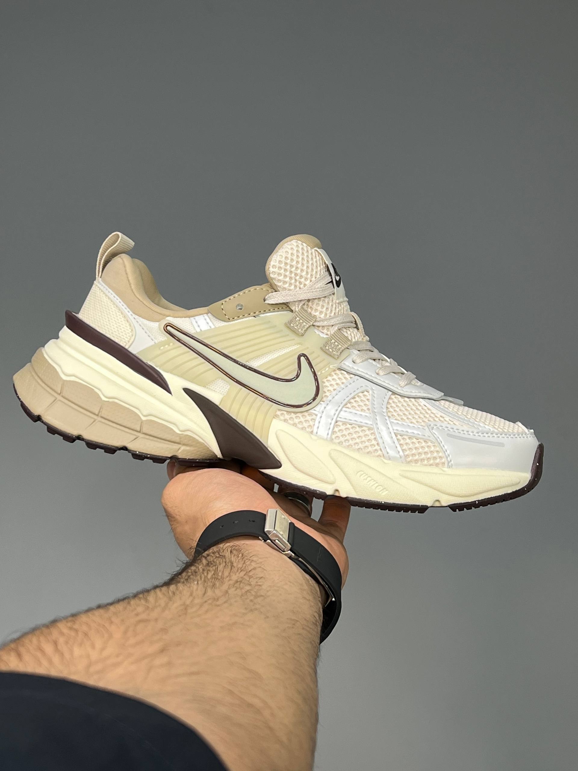 نایک وی تو کی موکاNike v2k run  کد103