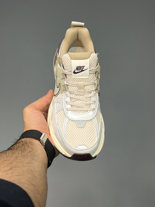 نایک وی تو کی موکاNike v2k run کد103