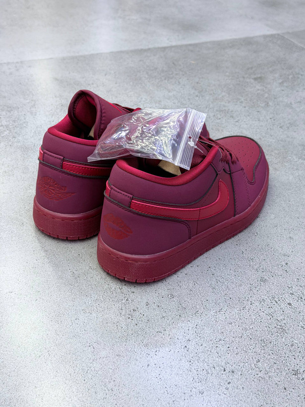 جردن 1 مید قرمز Air Jordan 1 Mid –Red / All Red